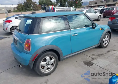 2010 Mini Cooper z USA, uszkodzony, nr VIN WMWMF3C56ATZ62177